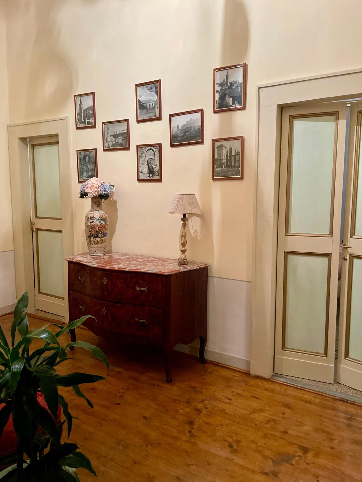Apartmán Palazzo Lauri Spoleto Exteriér fotografie